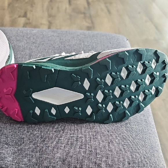 NWOT The North Face Matryx Vectiv Women's Lilac Dark Green Sneakers Size 6 Shoes - Picture 2 of 12